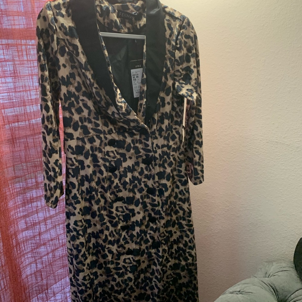 Dress - Picture 3 of 4